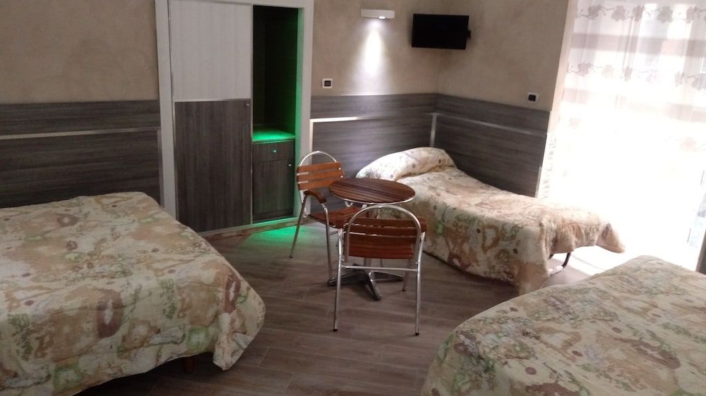 undefined Pensione Enea 10