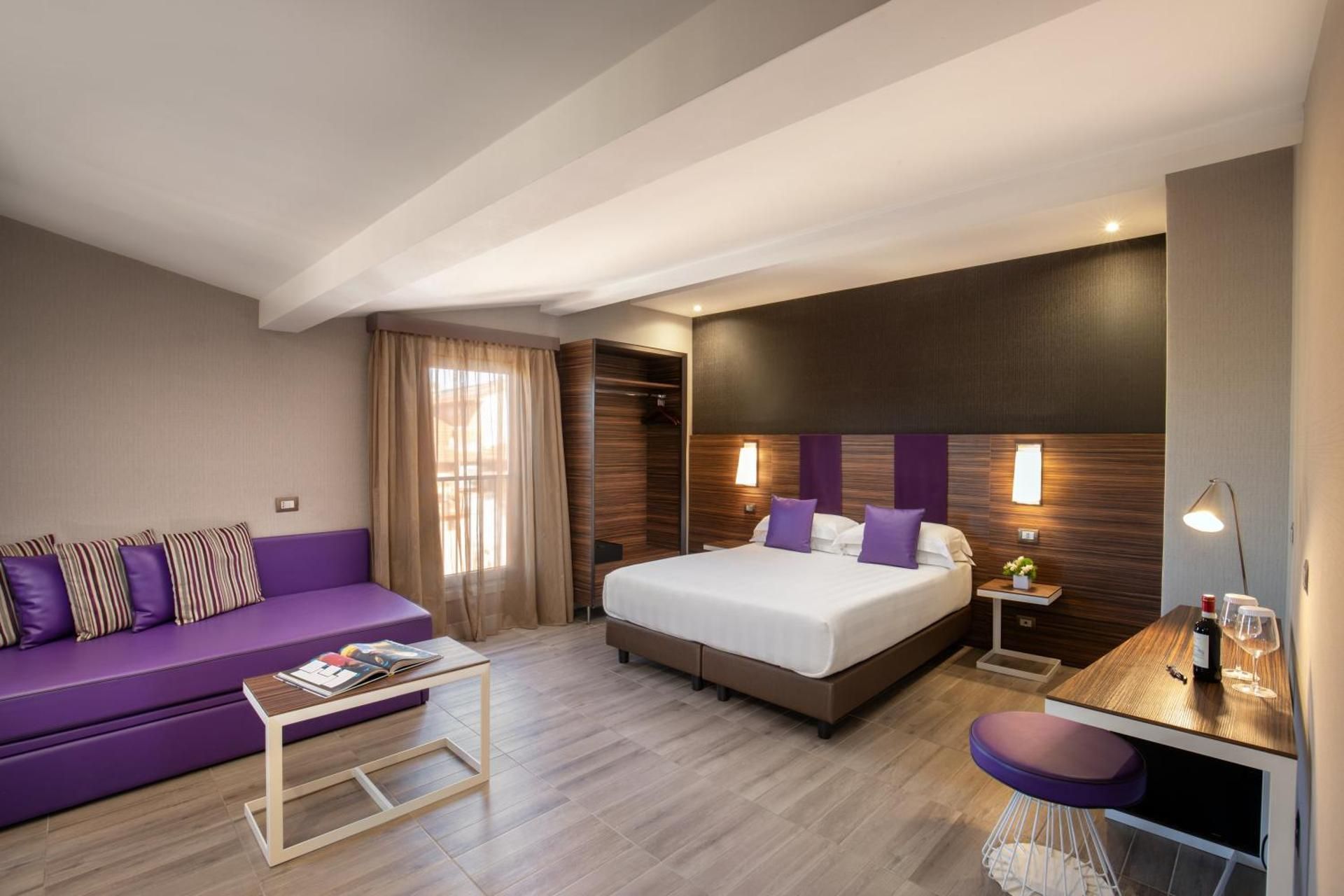 undefined THE REPUBLIC 10