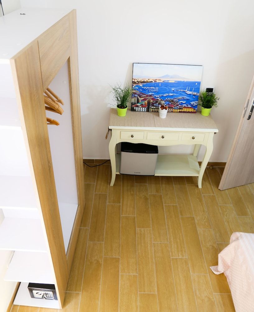 Caracciolo109 Quadruple Room, Balcony, City View 10