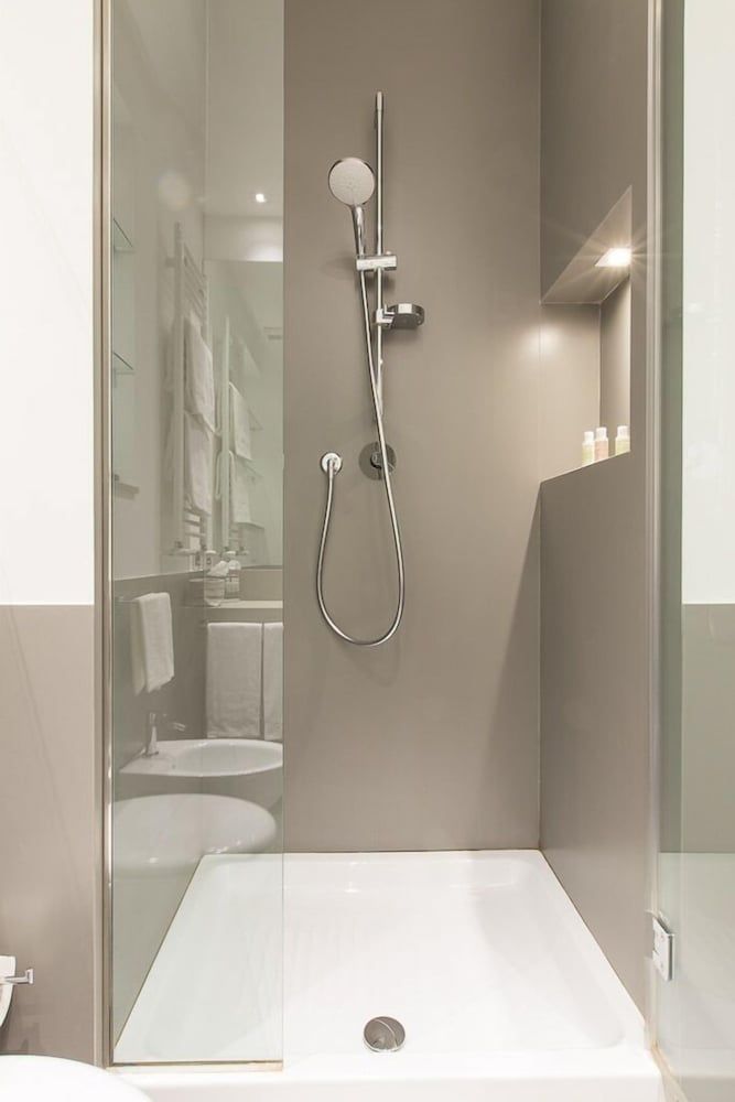 Xenia Guest House Deluxe Double Room, City View 11