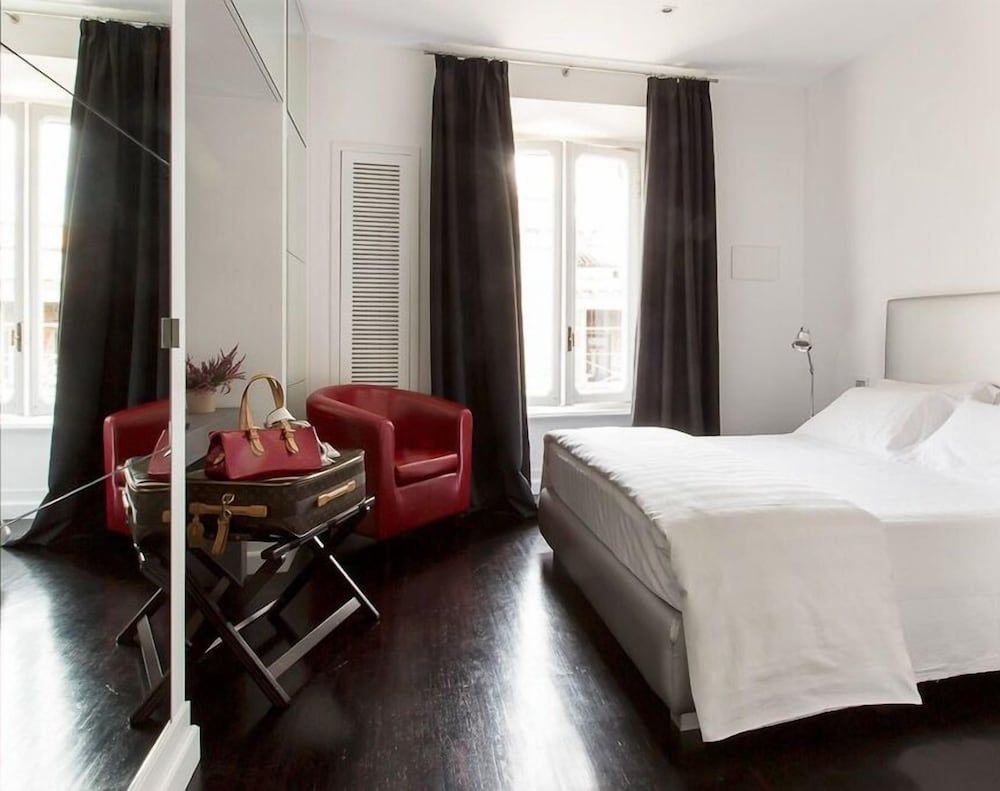 Xenia Guest House Deluxe Double Room, City View 5