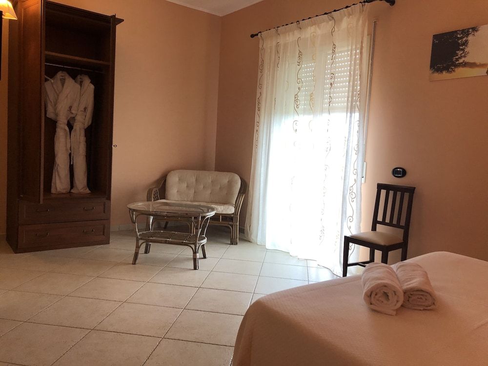 B&B Il Tempio di Hera Deluxe Double or Twin Room, Balcony, Park View 5