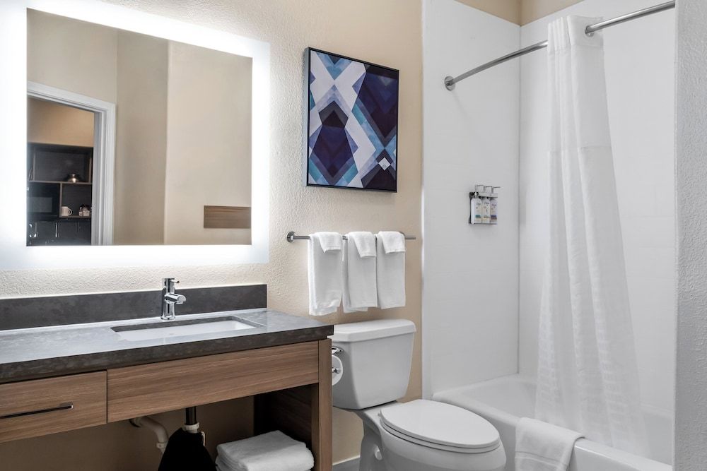 Studio Suite, 1 Queen Bed, Accessible (Communications)