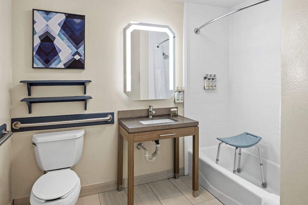 Studio Suite, 2 Double Beds, Accessible (Accessible Tub)