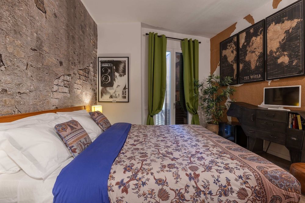 CoDe Rooms Deluxe Double Room 6