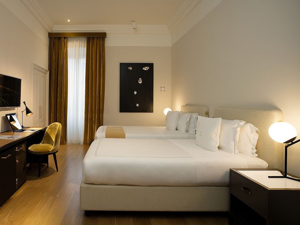 undefined Elizabeth Unique Hotel 2