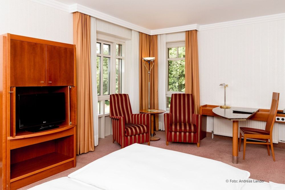 Dorint Herrenkrug Parkhotel Magdeburg Comfort Double Room 2