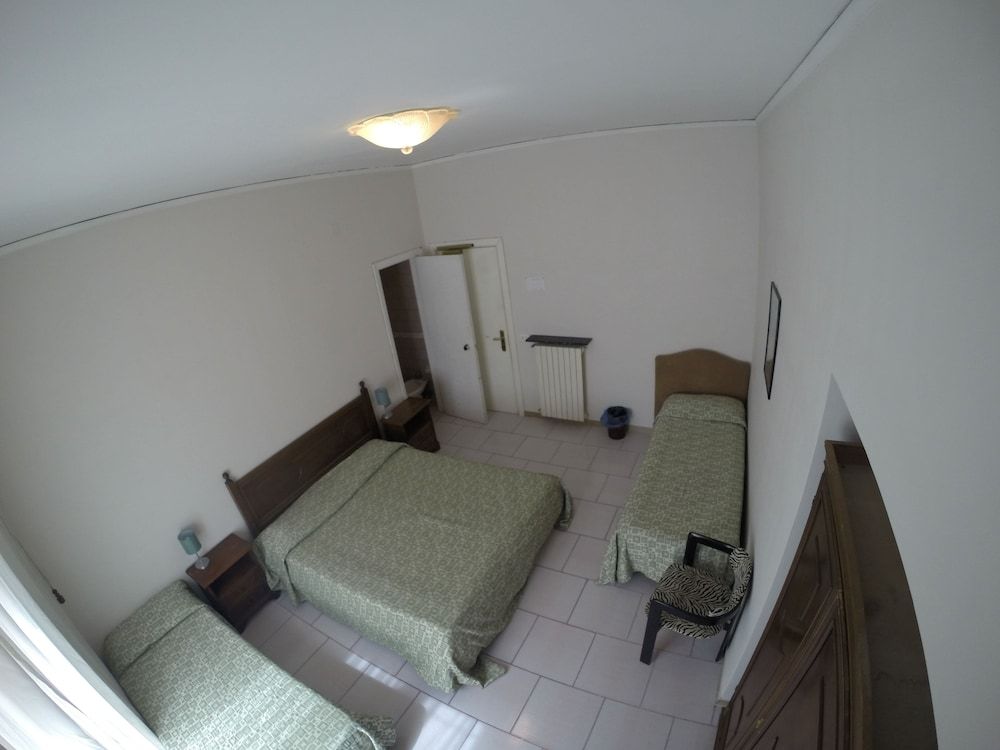 undefined Hotel Borbone di Napoli 8