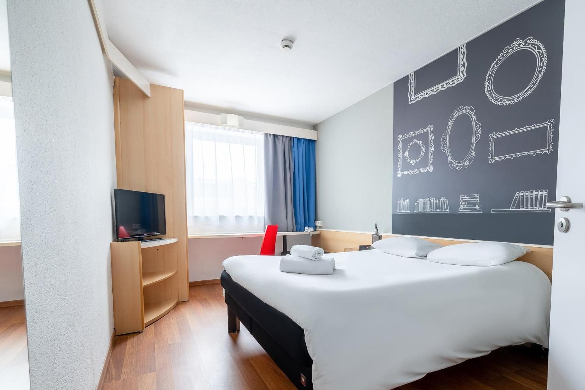 DOUBLE - Standard Room with 1 double bed for 1 or 2 people