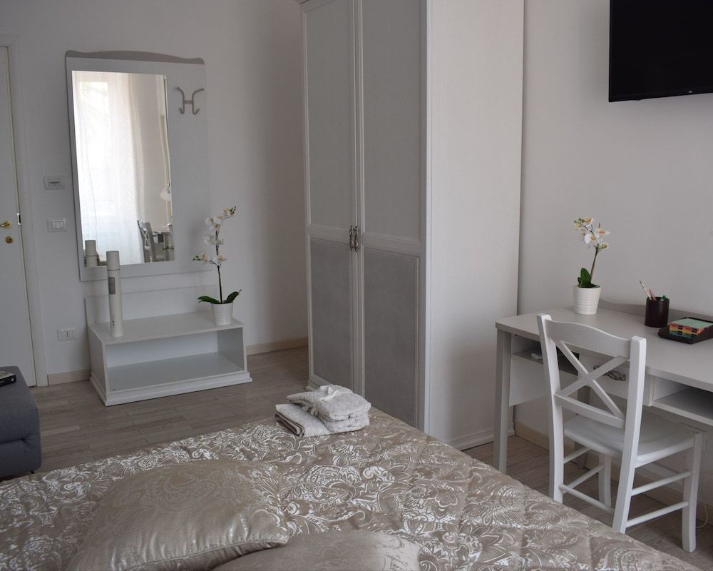 My Bed Vatican Museum Deluxe Double Room 16