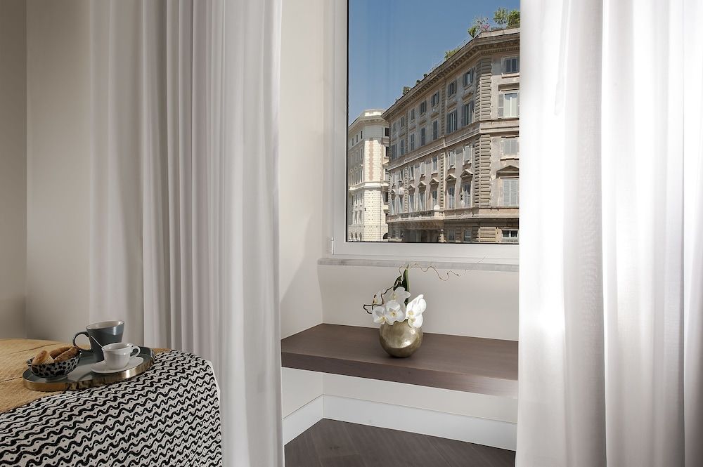 Charme 308 Superior Triple Room, City View 6