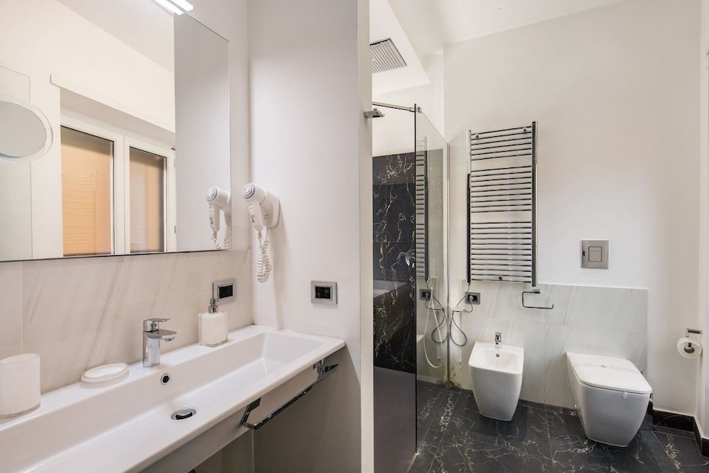 Family Suite, Ensuite