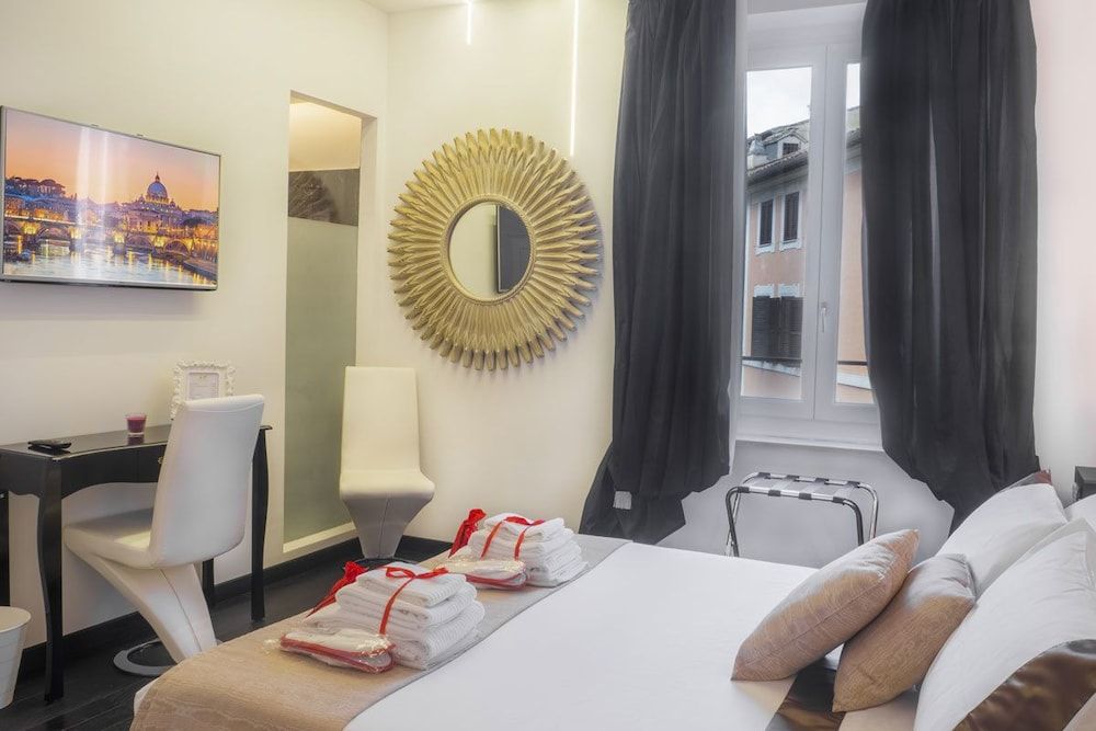 Navona Living Rome Superior Double Room 13