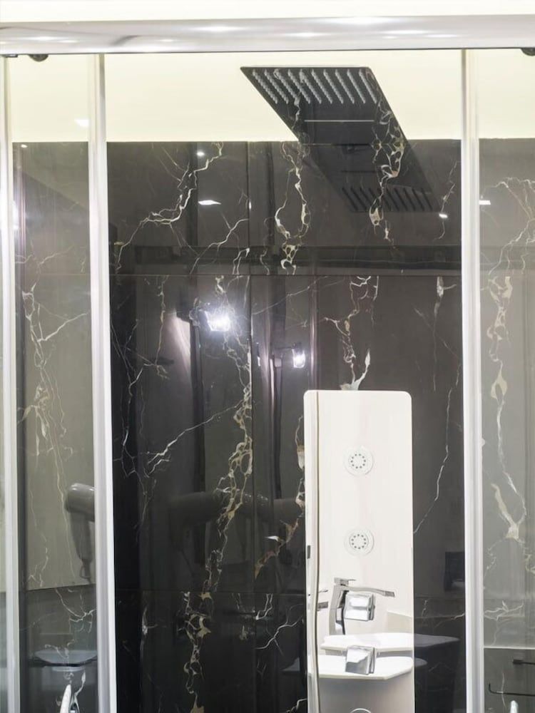 Navona Living Rome Superior Double Room 12