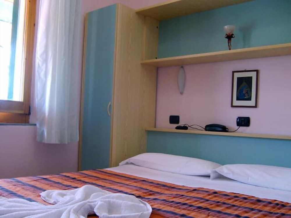 Albergo Hotel Primavera Double Room 4