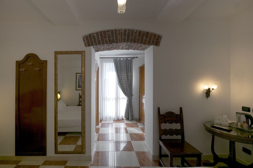 Hotel Ungheria Varese 1946 Comfort Quadruple Room 13