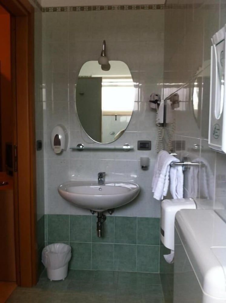 Hotel Atleti Single Room