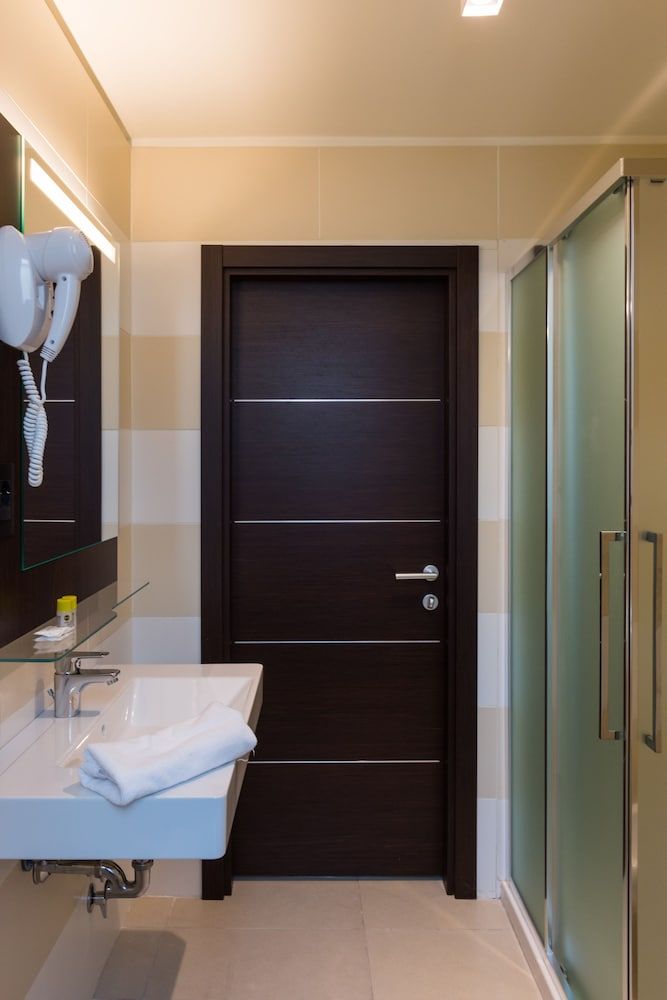 B&B HOTEL Genova Principe Standard Twin Room, Non Smoking 7