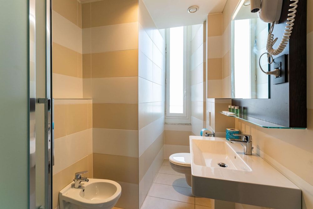 B&B HOTEL Genova Principe Standard Twin Room, Non Smoking 10