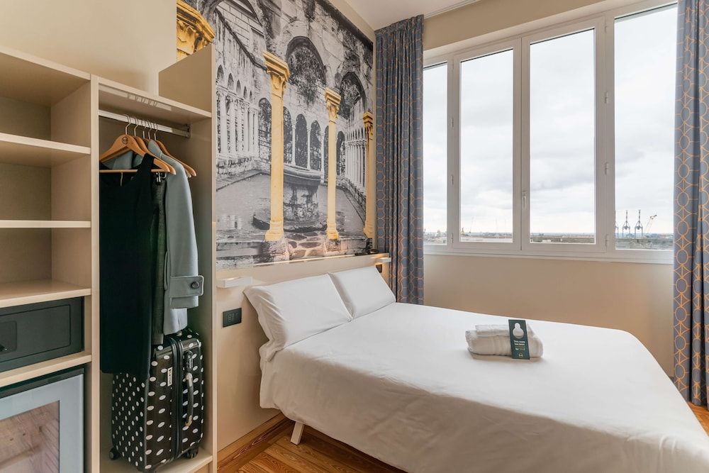 B&B HOTEL Genova Principe Standard Twin Room, Non Smoking 6