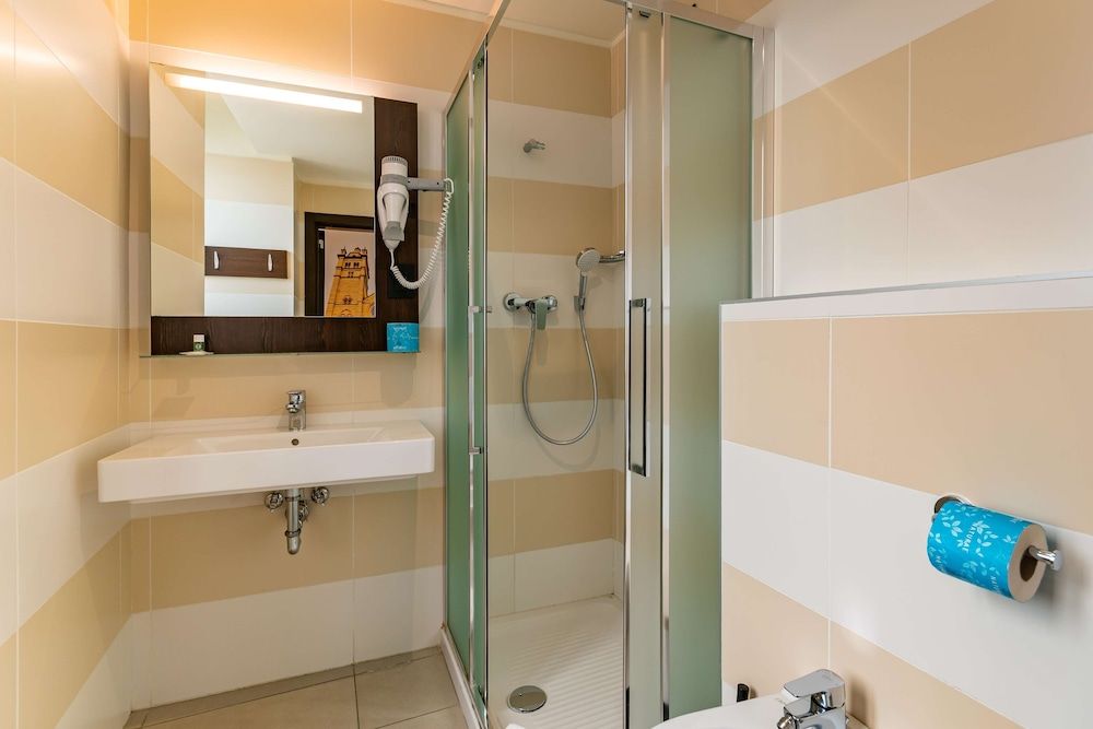 B&B HOTEL Genova Principe Standard Triple Room, Non Smoking 10