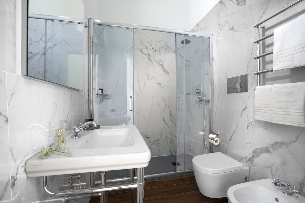 La Fontanina Suites Standard Double Room, City View 7