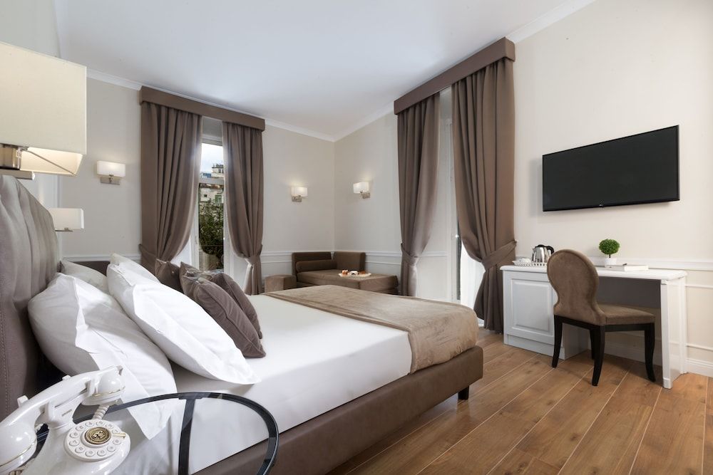 undefined La Fontanina Suites 8