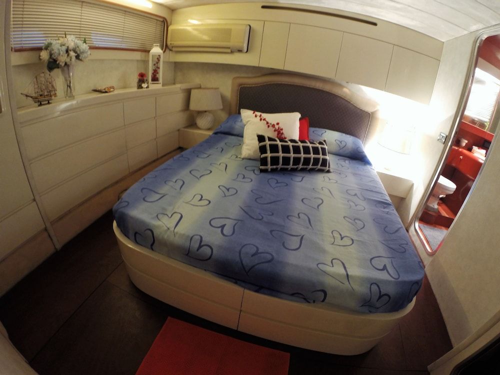Deluxe Suite, 3 Bedrooms (Yacht)