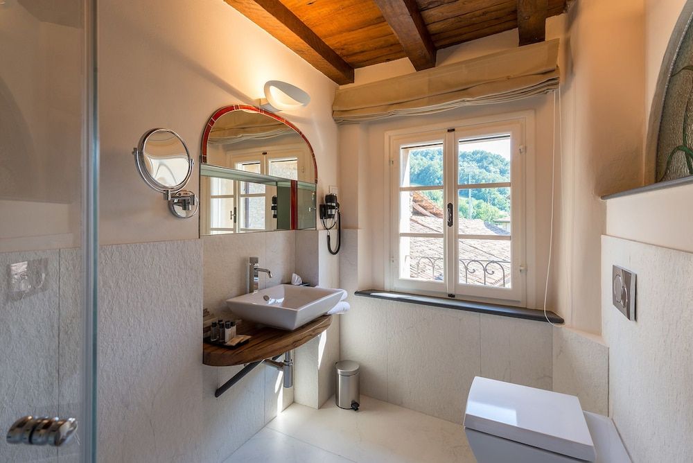 Borgo Cadonega Relais & SPA Deluxe Triple Room 8