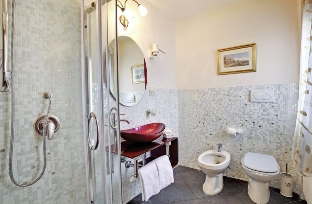 Locanda Antico Fiore Double Room, Canal View 7