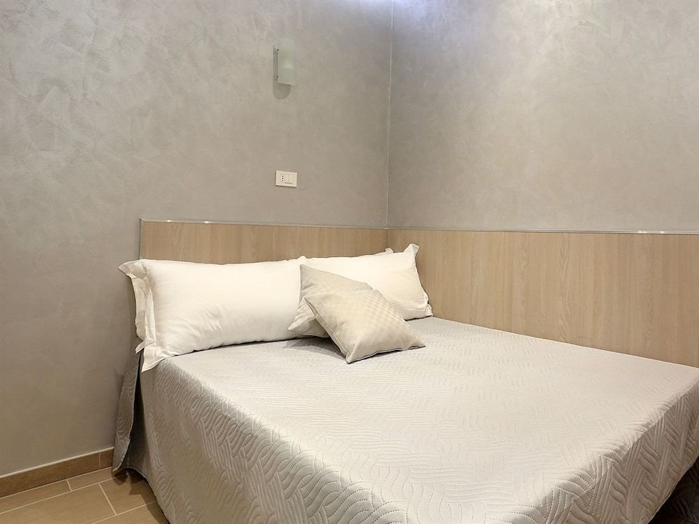 undefined AdoraSuite 2