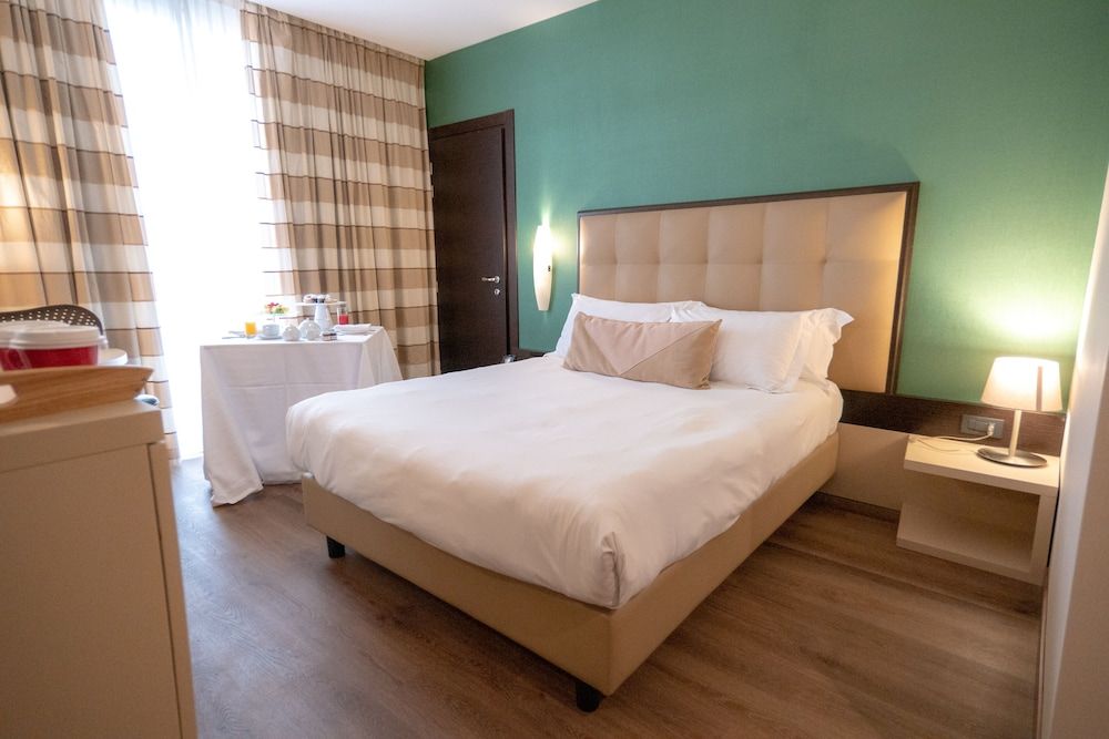 UNA HOTELS MH Matera Comfort Double Room 7