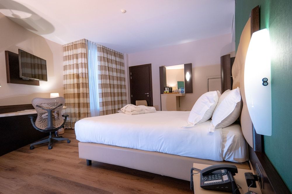 UNA HOTELS MH Matera Comfort Double Room 5