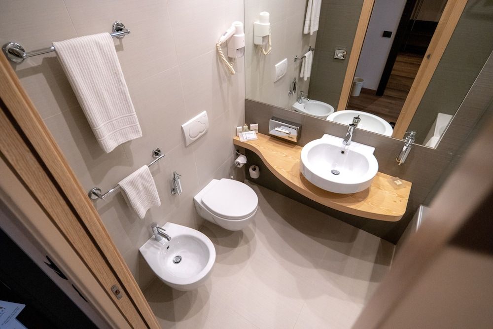 UNA HOTELS MH Matera Comfort Twin Room 6