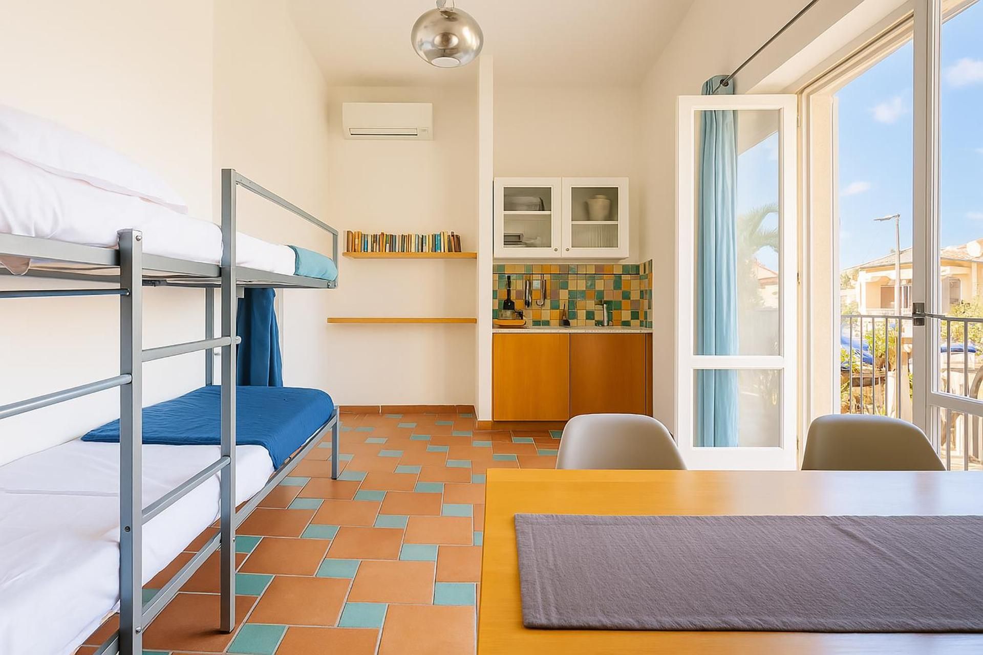 One-Bedroom Apartment