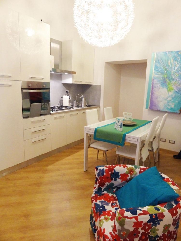 undefined Bye Bye Roma Pantheon Suite 2