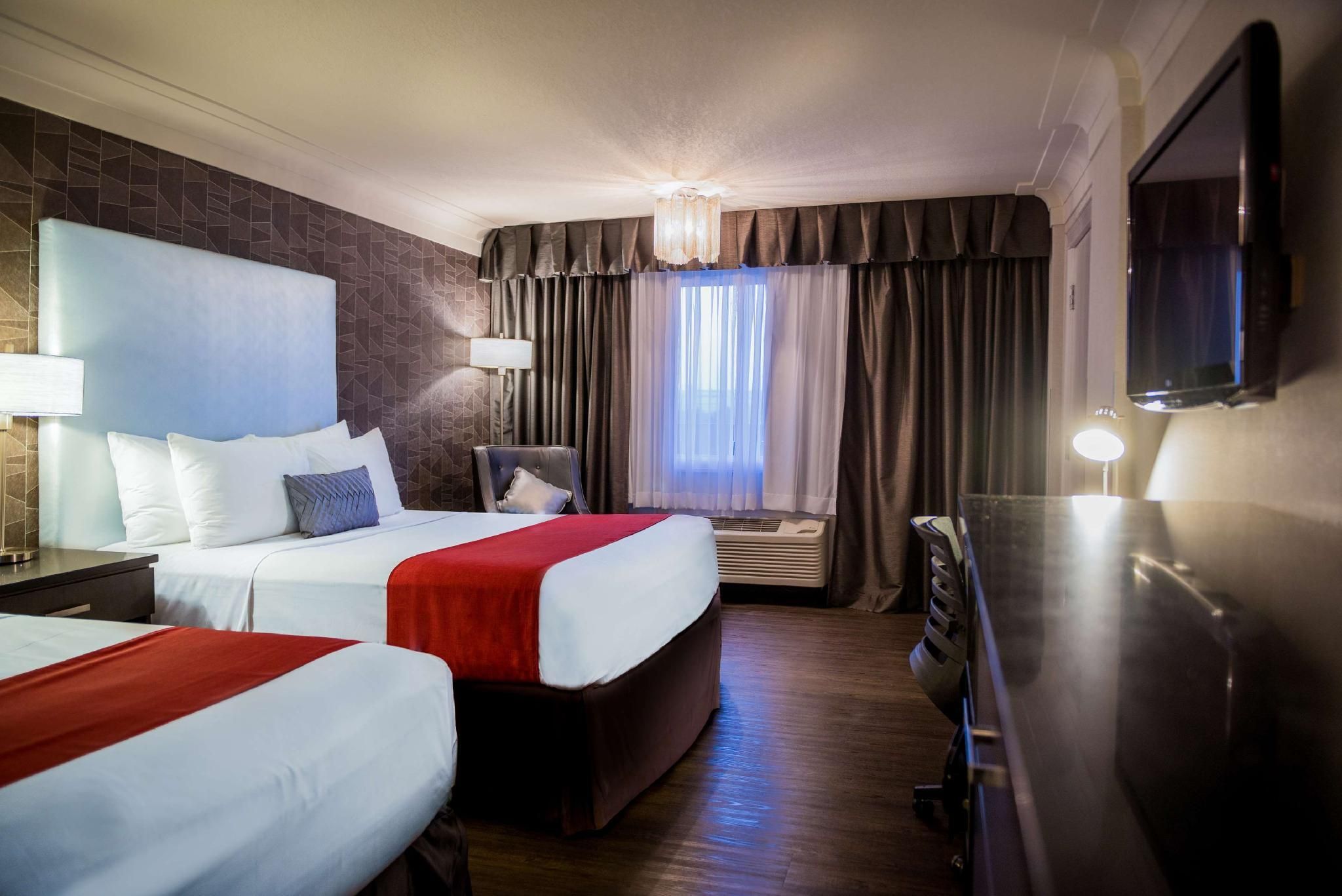 2 Queen Beds, Non-Smoking, Atrium Plus, Wi-Fi, Robe, Microwave And Refrigerator, Full Breakfast