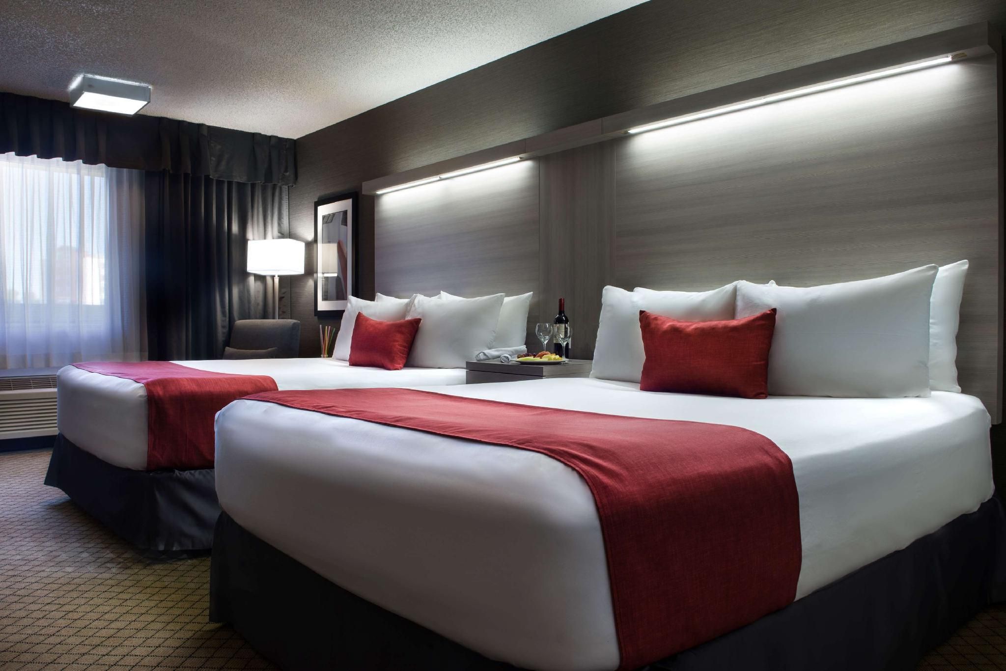 2 Queen Beds, Non-Smoking, Microwave And Refrigerator, Wi-Fi, In-Room Safe, Full Breakfast