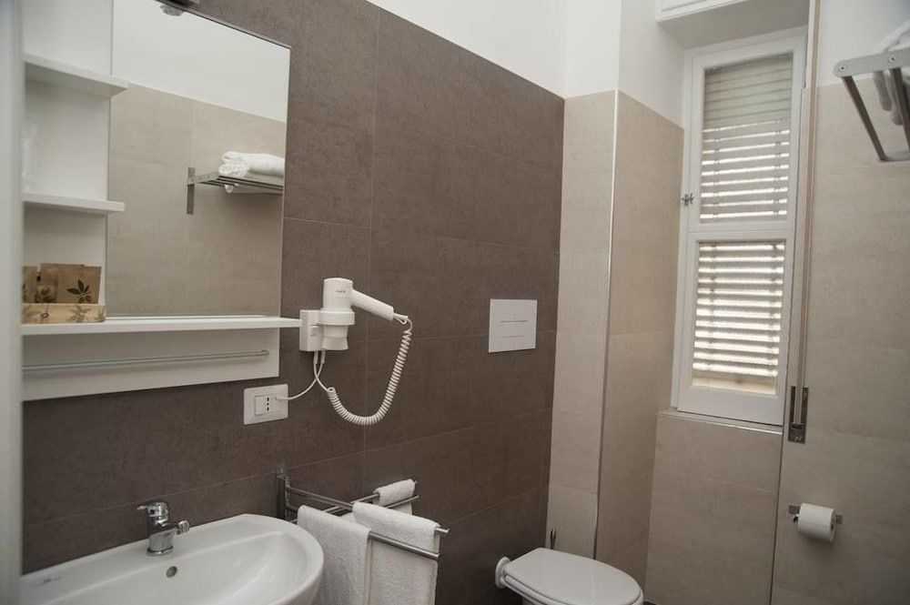 undefined 4Rooms B&B Salerno