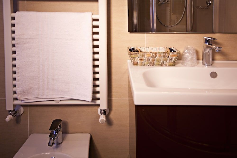 B&B Igea 50 Classic Double Room, 1 King Bed 3