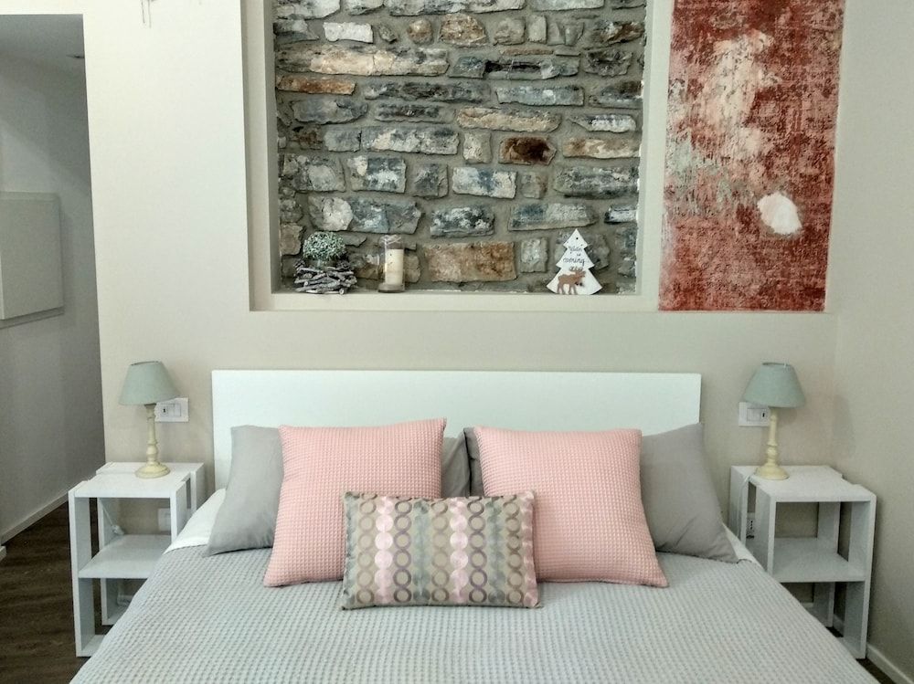 undefined Rumi Rooms 10