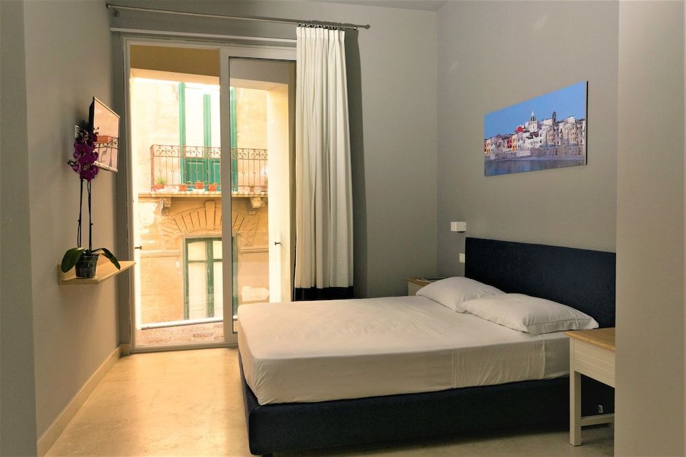 ZIBIBBO SUITES & ROOMS - Aparthotel in Centro Storico a Trapani Junior Suite, 1 Queen Bed, Non Smoking 14