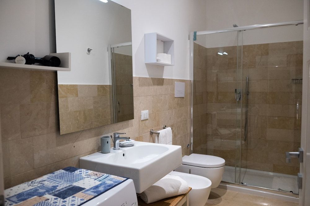 ZIBIBBO SUITES & ROOMS - Aparthotel in Centro Storico a Trapani Family Suite, 2 Bedrooms, Non Smoking, City View 7