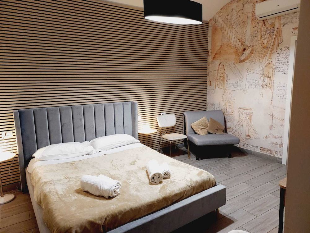 undefined Etruska Porta Pia