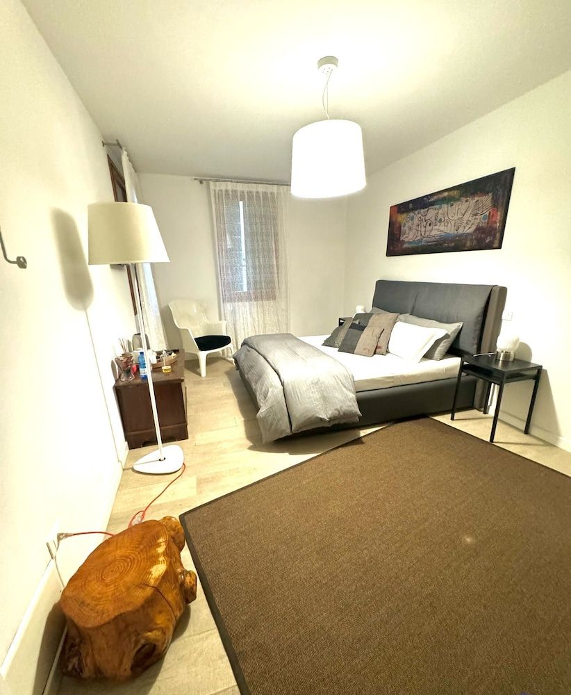 undefined B&B Fortuny 8