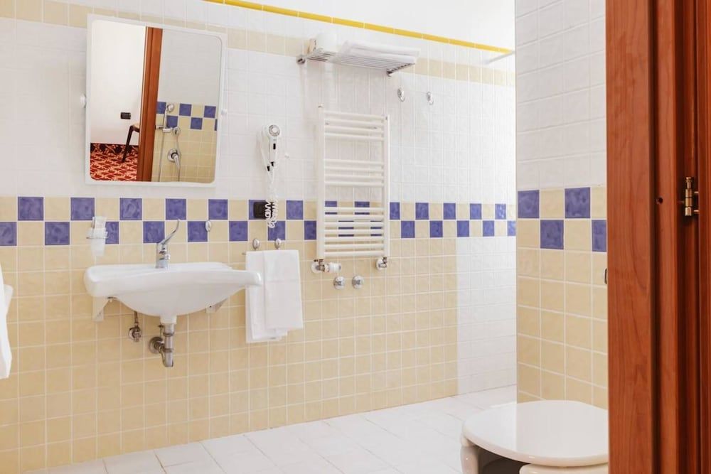 Villa del Sorriso Double or Twin Room 4