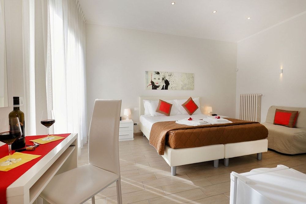 undefined Florence Comfort B&B 4