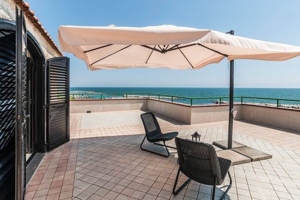 Hotel Tirreno Quadruple Room 8