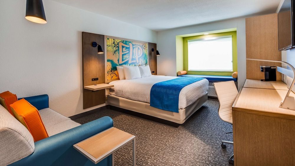 Standard Room, 1 King Bed, Non Smoking, Refrigerator (Larger Room;with Sofabed)
