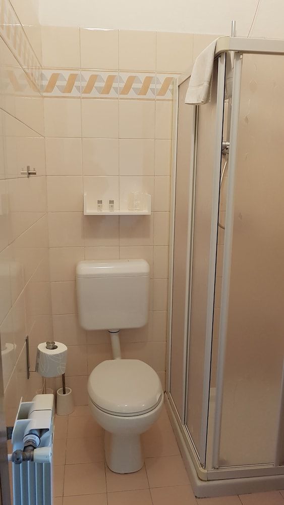 Albergo Ristorante San Giors City Single Room, 1 Large Twin Bed, Balcony, City View 4